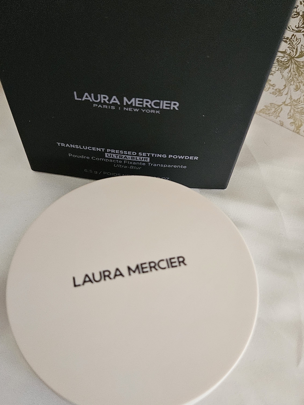 Laura Mercier Translucent Pressed Setting Powder - Translucent Honey